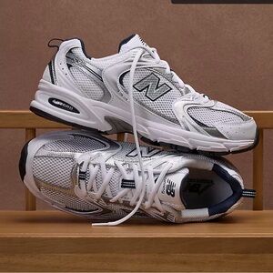 Like New, used New Balance 530 Men's White and blue Sneakers